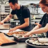 🥘تقديم المأكولات والمشروبات