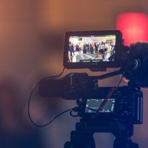 🎬 باقة إنتاج الأفلام القصيرة والوثائقية – “صوتك.. قصتك”